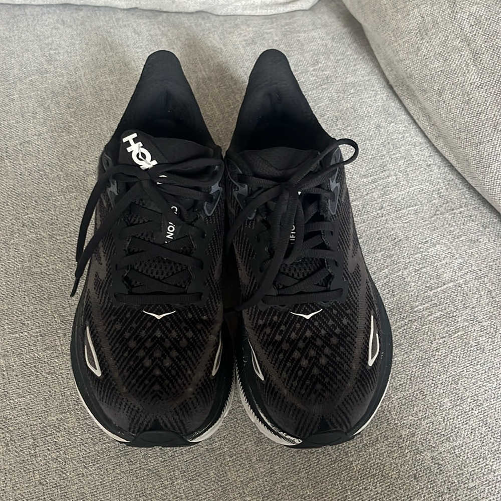 Hoka Clifton 9